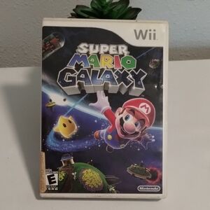 Nintendo Wii Super Mario Galaxy - Black and Multicolor